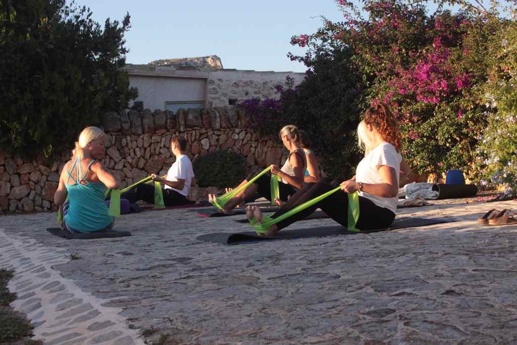 Pilatesreise_Theraband